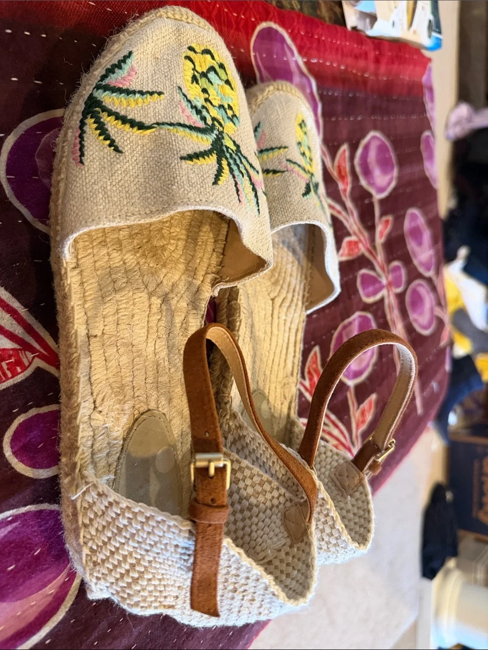 Boden Peggy Pineapple Embroidered Espadrille Sandals with Tan Strap 41